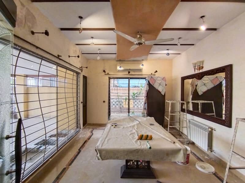 One Kanal Slightly Used Bungalow For Rent EE-Block DHA Phase 4 Lahore. 8