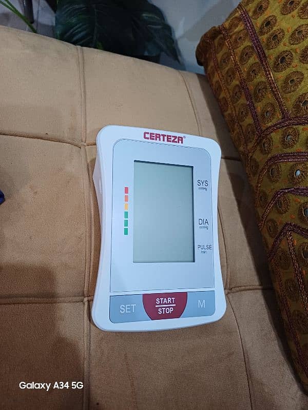 Certeza Blood pressure monitor 3