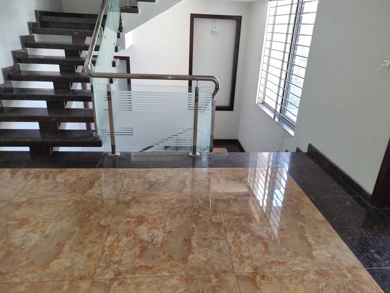 1 Kanal Fully Furnished Upper Portion Lower Portion Lock House For Rent In Bahria Town Lahore. 7