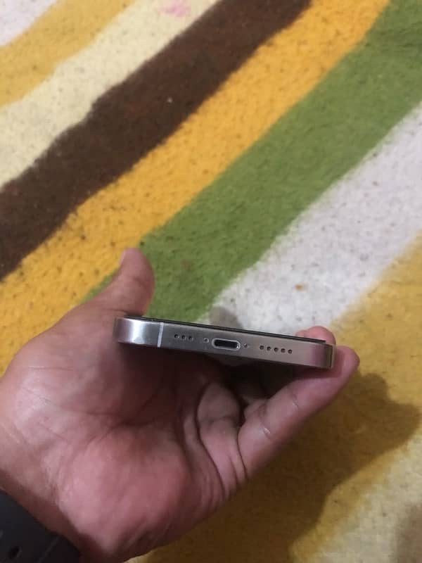 I phone Xr canovert 15 pro 2