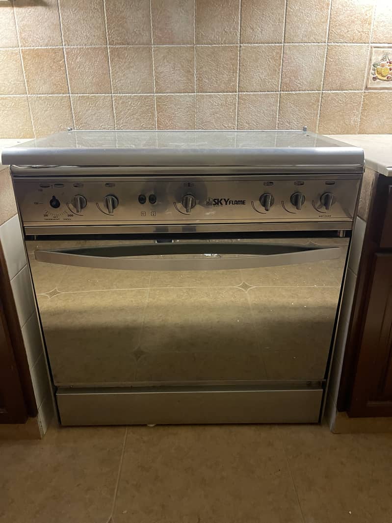 Oven with cooking top 0