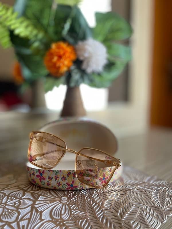 self print pink shade trendy glasses 0