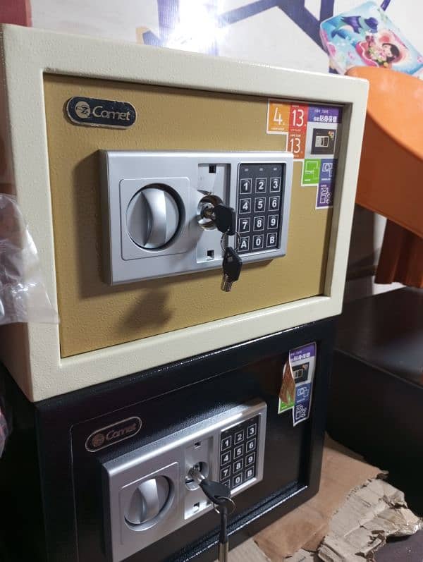 Security Cash Safes Lockers 4