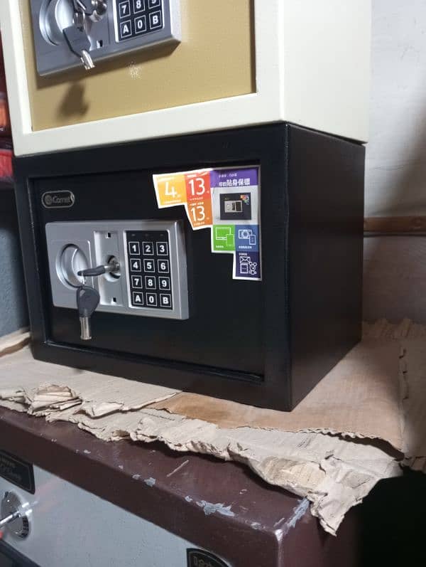 Security Cash Safes Lockers 6