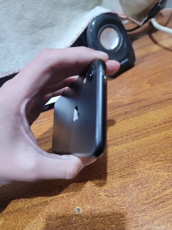 iphone xr jv black colour all okay 3