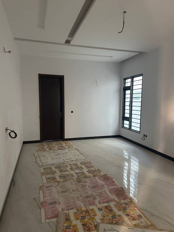 Brand New 3 Bed DD Portion Near Khalid Bin Waleed Road With Lift And Generator 4