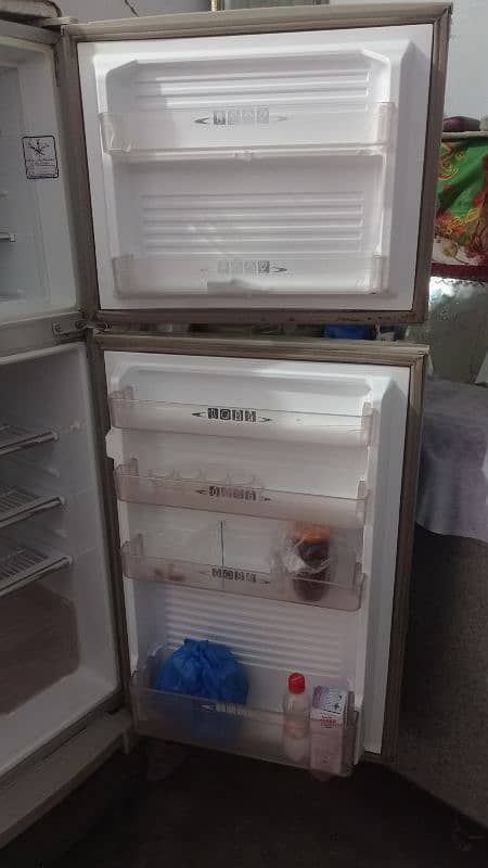 Dawlance Refrigerator 0