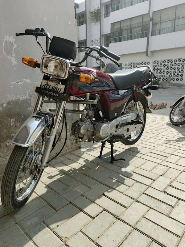 Honda CD 70 (2024 Model) 3