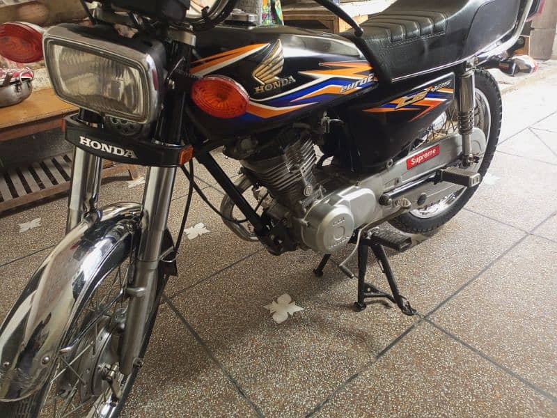 Honda 125 2018 model (03038562385) 8