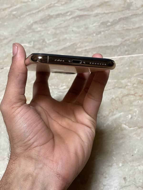 iphone 11pro max 4