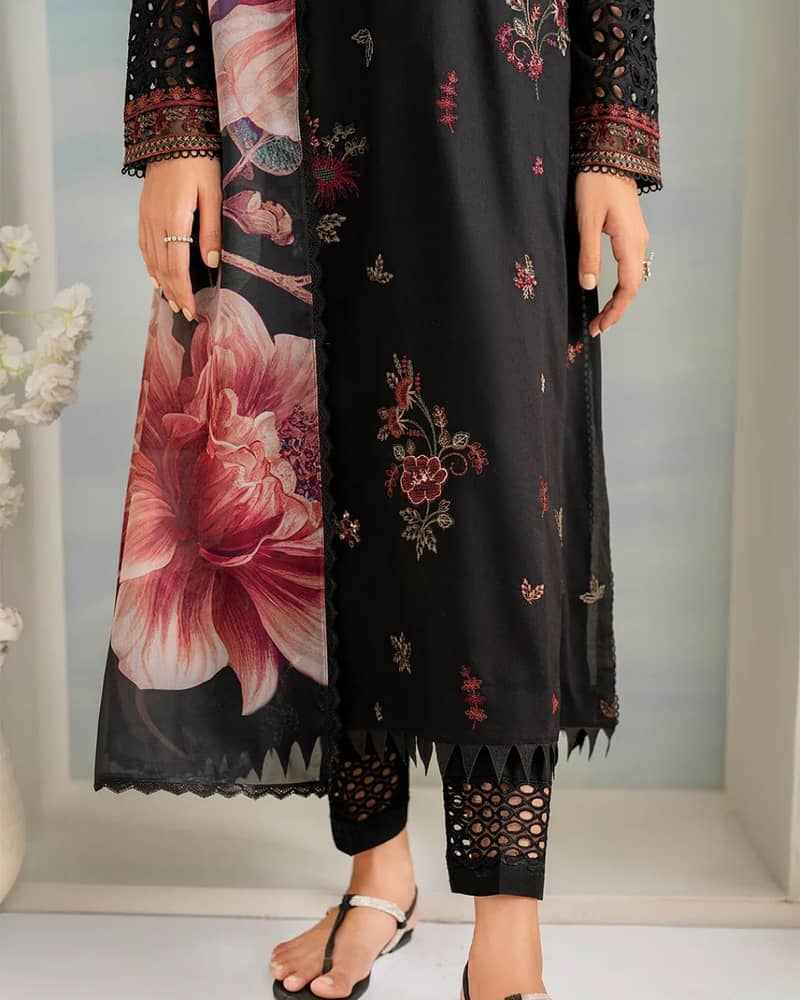 Lawn suit with dupatta /3-piece lawn suit/Unstitched embroidered lawn 3