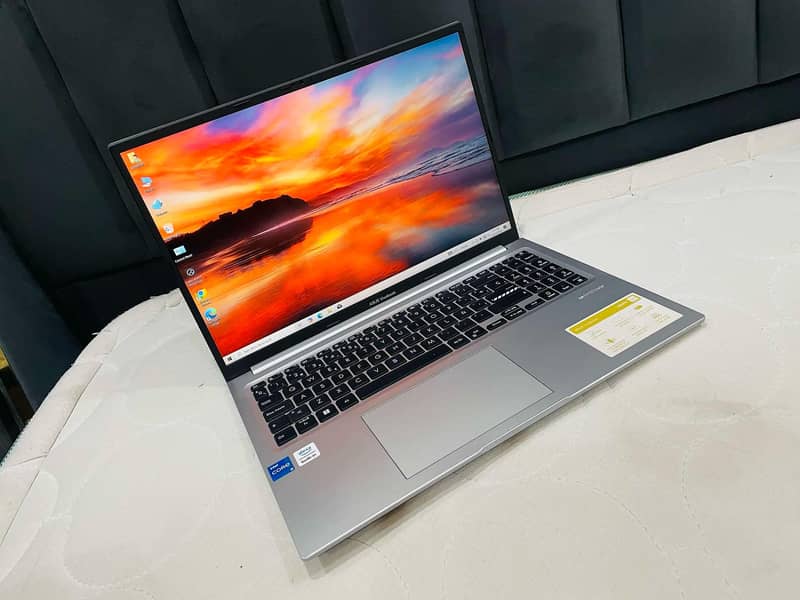 Asus VivoBook C-i5 11th Gen H Processor SUper HD 16 inchs LED 1