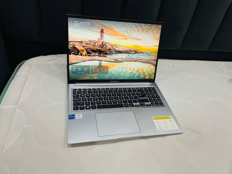 Asus VivoBook C-i5 11th Gen H Processor SUper HD 16 inchs LED 2