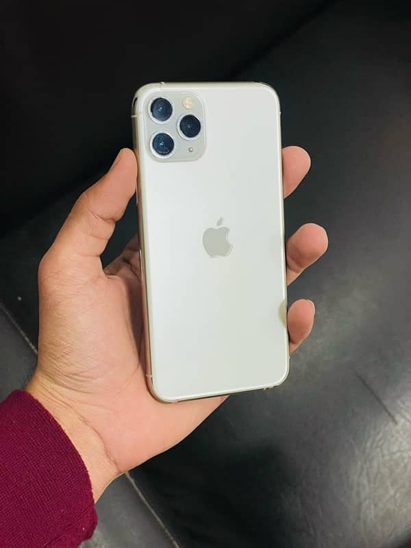 iPhone 11 Pro 64 GB Non Pta Factory unlock 6