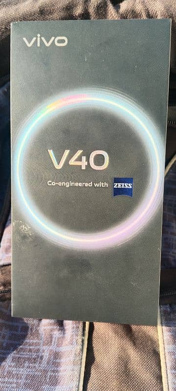 vivo V40. . (12/256) 0