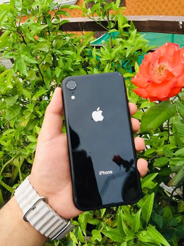 Iphone Xr 64Gb Factory Unlocked For Sell 2