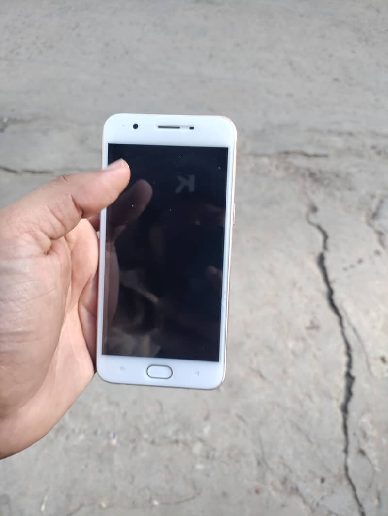 Oppo A57 4