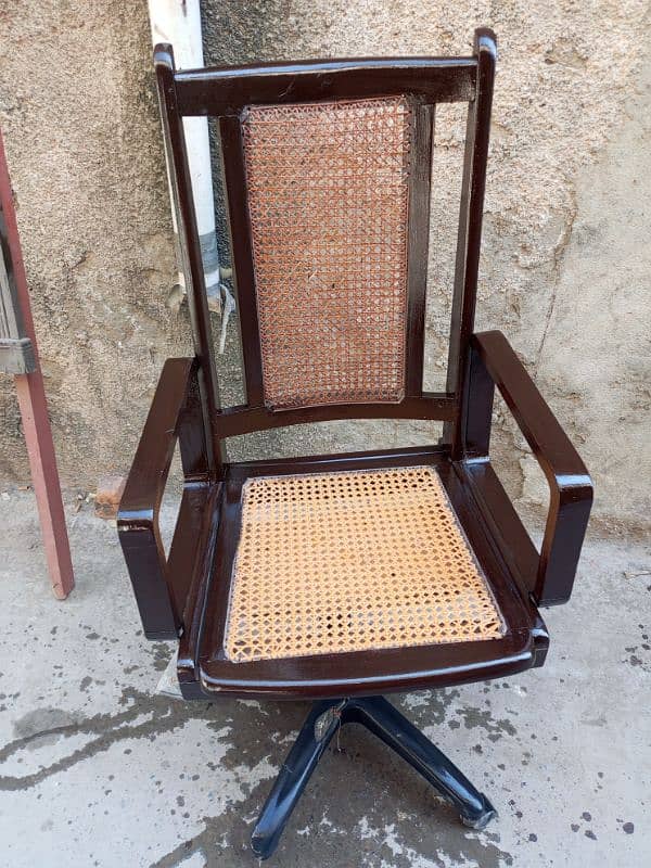 office chair for sale condition 10 by 9 0