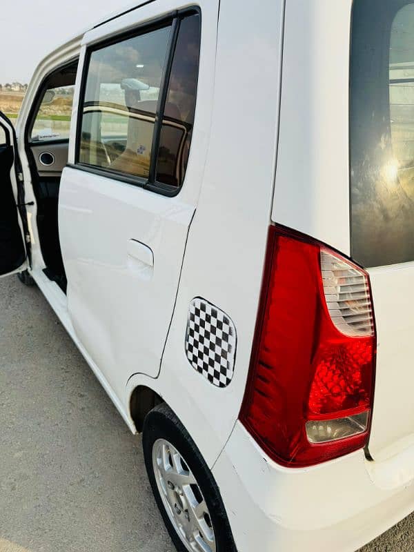 Suzuki Wagon R 2018 14