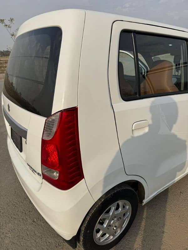 Suzuki Wagon R 2018 15