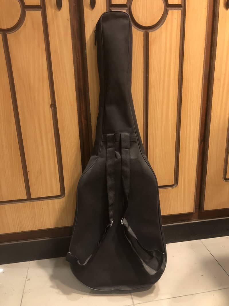 Acoustic Guitar With Bag And Accessories 3