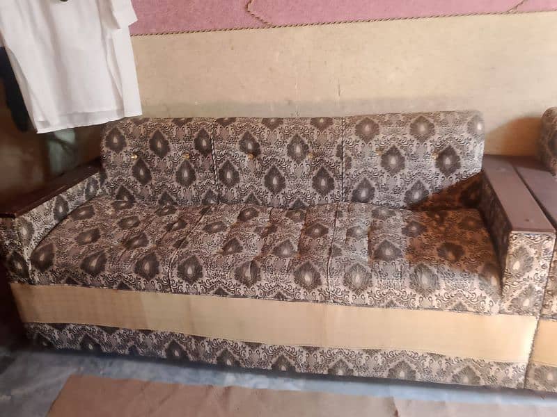 5 seater sofa in good condition 0