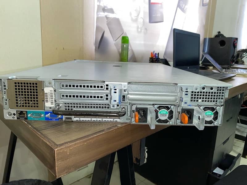 Dell Power Edge R730 Server 4