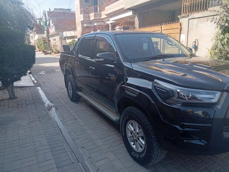 Toyota Hilux 2013 5