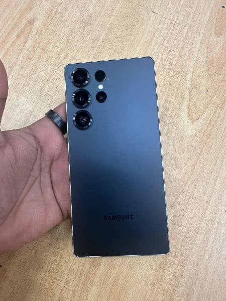 Samsung S25 ultra 0