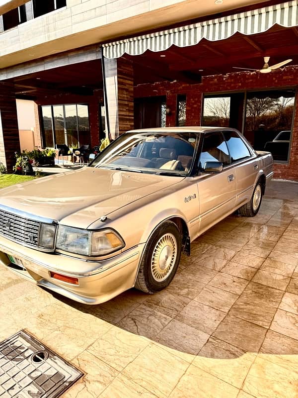 Toyota Crown 1990 0