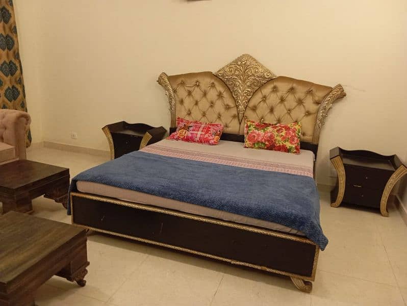 Daily, weekly basis furnished villa for rent in Bahria town karachi. 6