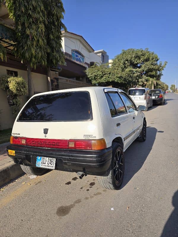 Daihatsu Charade 1988 3