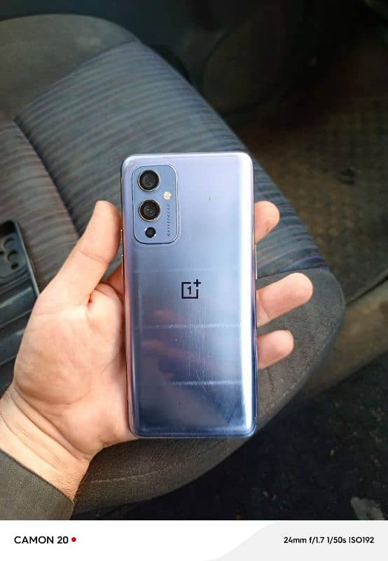 OnePlus 95g original charger sat he barik wight line he 1