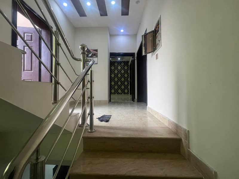 10 Marla Beautiful Used House Available For Sale In Tulip Block Bahria Town Lahore 27