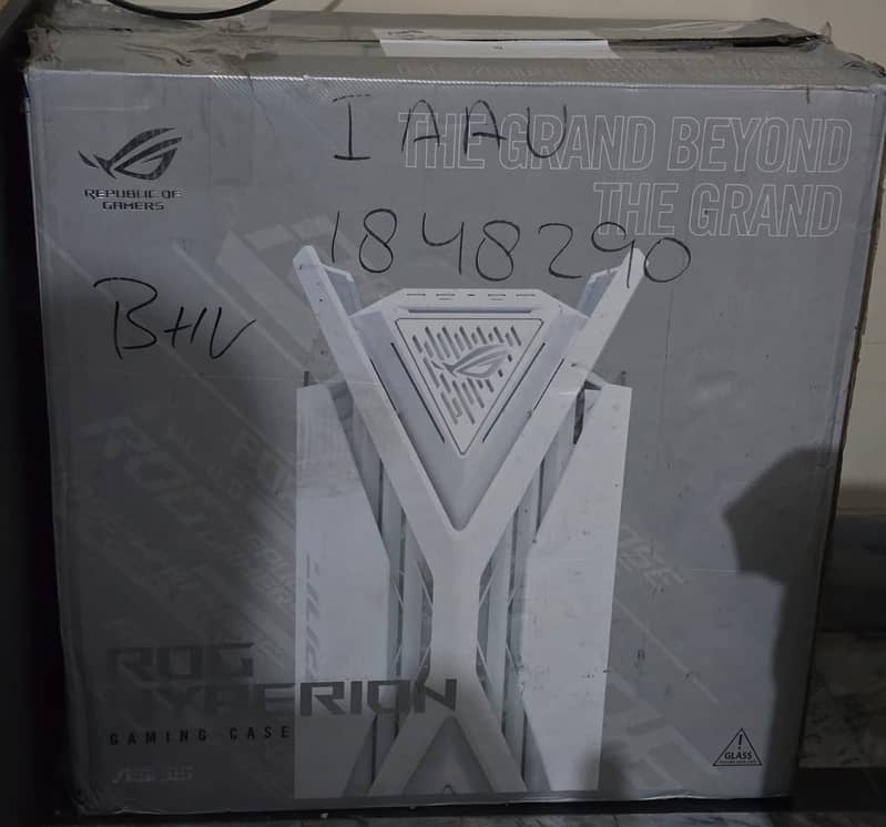 Brand New ASUS ROG Hyperion GR701 White (EATX Full Tower Cas) For Sale 0