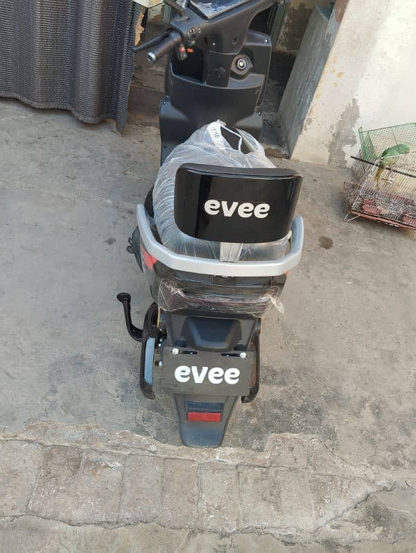 Evee GEN-Z Scooty For Sale | Evee Scooty | Scooty Scooter 2