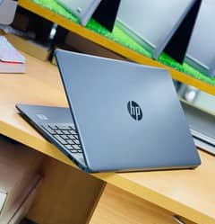 HP 1080p Display i7 8th Generation (Ram 8GB + SSD 256GB) 15.6 Numpad