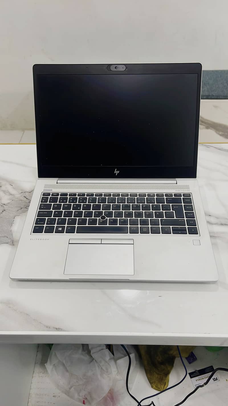 HP EliteBook 840 G5 | i5 8th Gen | 8GB RAM (Upgradable) | 256GB SSD (U 0