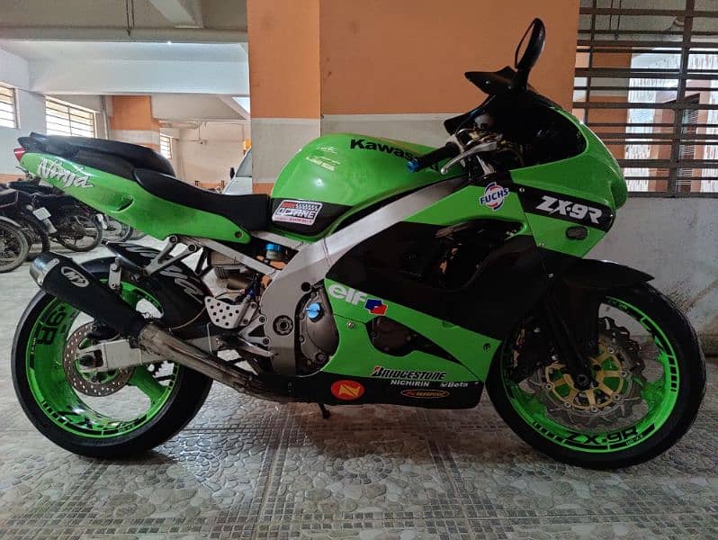 Kawasaki zx9r like a new bike mint condition 0