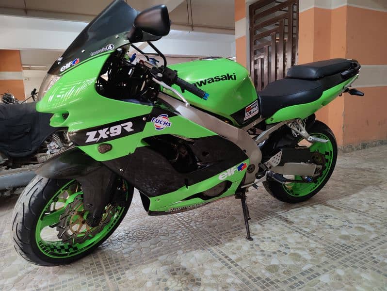 Kawasaki zx9r like a new bike mint condition 3