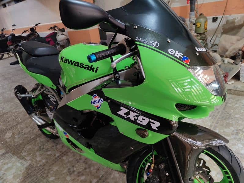 Kawasaki zx9r like a new bike mint condition 9