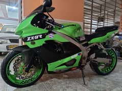 Kawasaki zx9r like a new bike mint condition