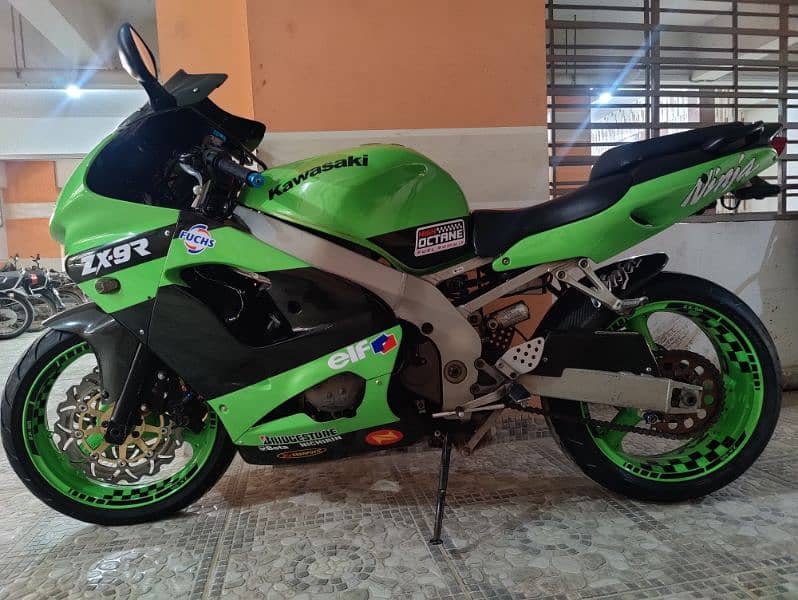 Kawasaki zx9r like a new bike mint condition 11