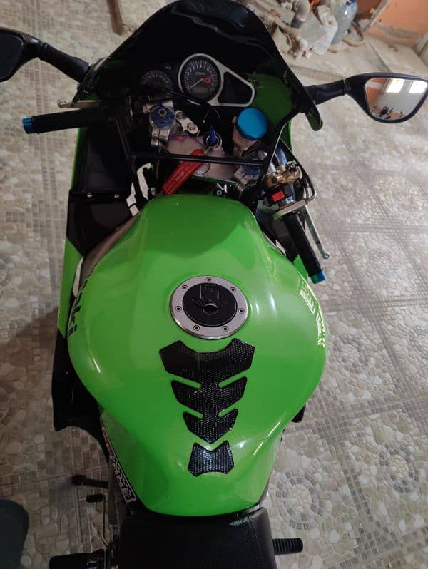 Kawasaki zx9r like a new bike mint condition 15