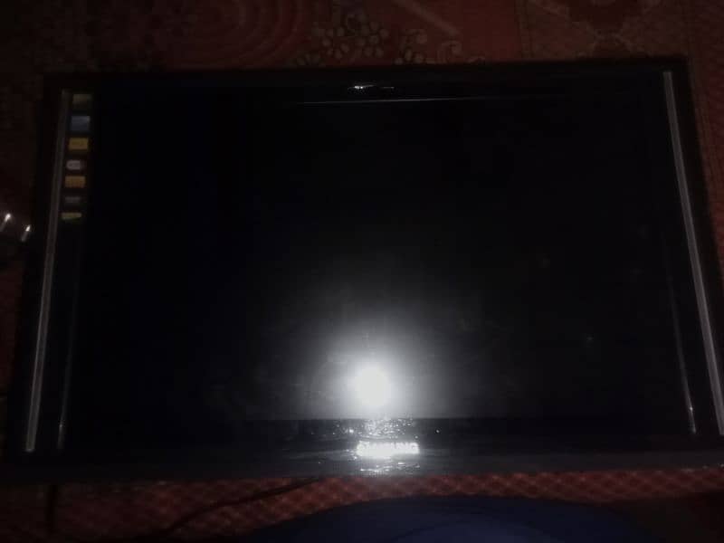 Samsung LCD  with Box 1