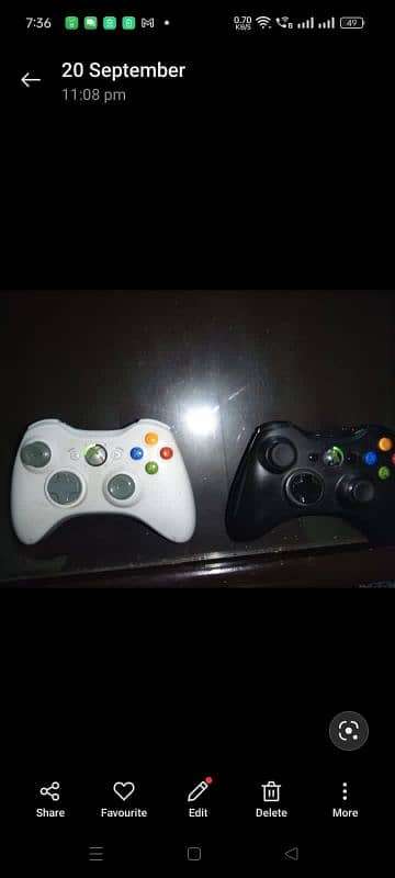 Xbox 360 with controller 12