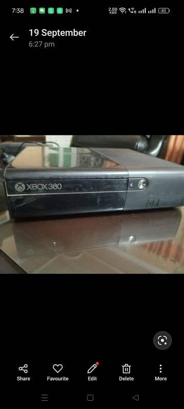 Xbox 360 with controller 13