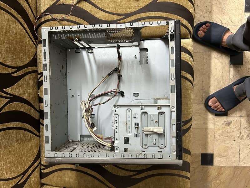 micro ATX simple case 7/10 condition 1