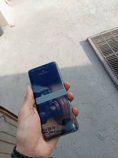 Huwai Mate 20 pro 6/128 Indidplay fingerprint Just minor back crack