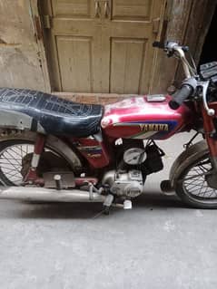 Yamaha ybr100cc urgent sale